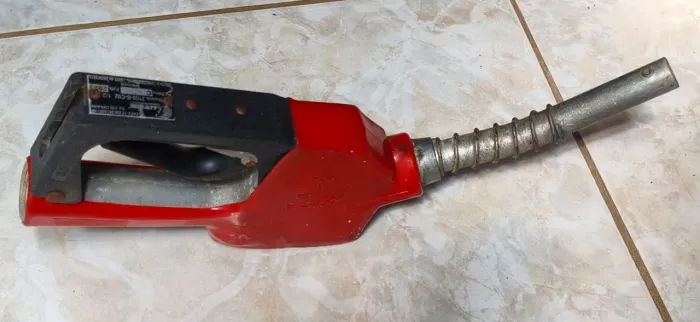 Gatilho de bomba gasolina combustível antigo 