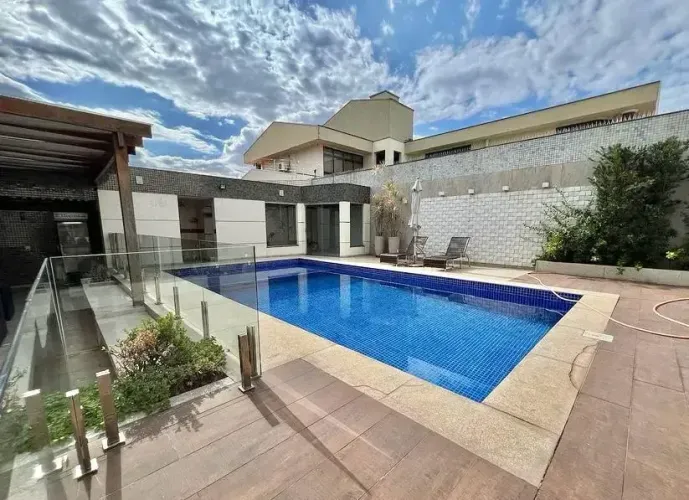 Linda Casa com Piscina - 5 quartos em Mata da Praia - Vitória - ES