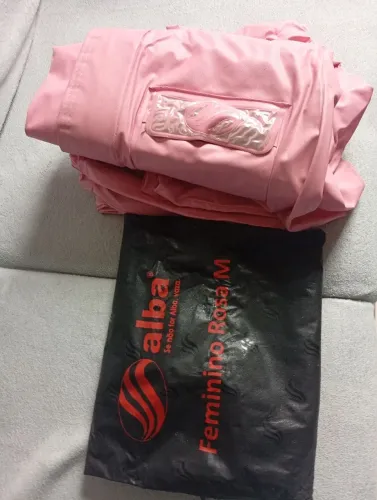 Vendo capa feminina Alba tamanho M na cor Rosa
