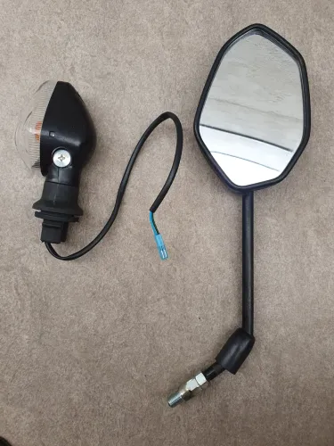 1 Retrovisor e 1 seta titan 160 / esq/ jacarei 