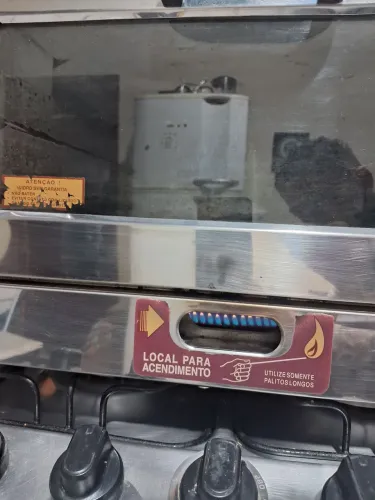 Vendo forno Metalmaq a gás c pedra refrataria para pizzas