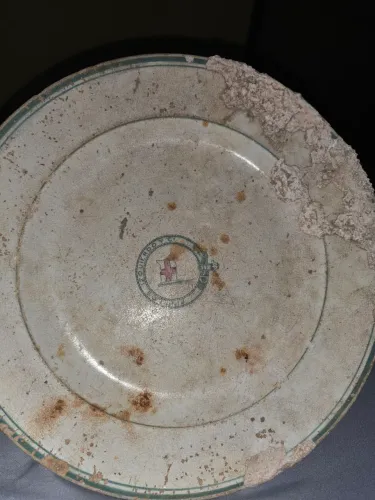 Prato antigo achado no fundo do mar.eu mesmo achei ,uma relíquia original 