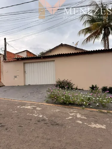 Vende-se casa no Jardim Luiza 1