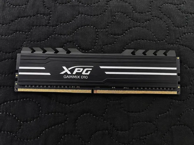 Memória RAM XPG Gammix D10 8GB DDR4 3000MHz Gamer