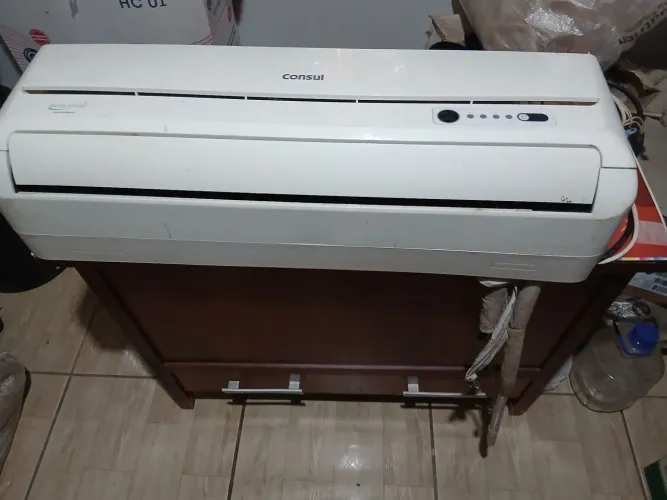 Ar condicionado semi novo consul.