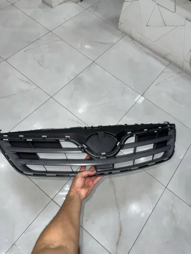 GRADE FRONTAL COROLLA 