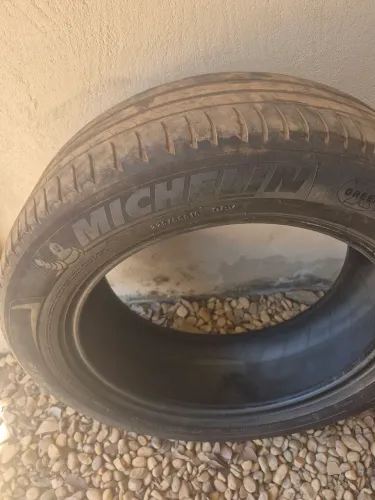 Pneu 225/55/18