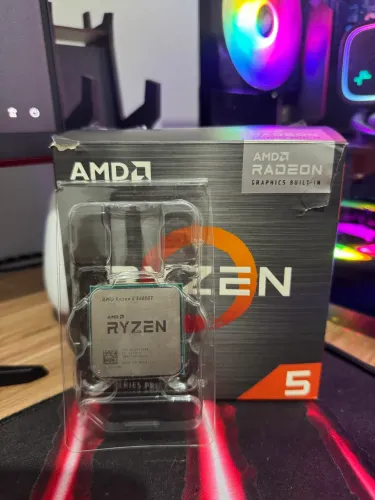 Processador AMD Ryzen 5 5600GT com cooler box Usado.