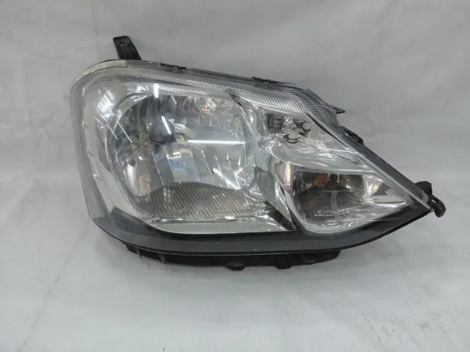Farol Etios direito