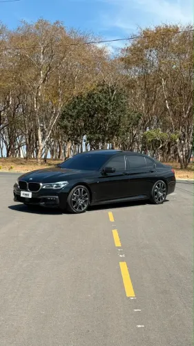 BMW 750I L M Sport Sedan 4.4 V8 450cv Aut. 2017