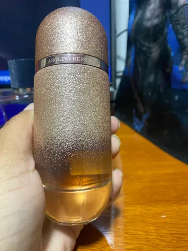 Perfume 212 elixir novo não contém a caixa