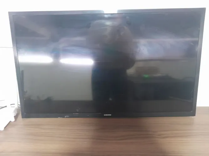 TV SAMSUNG 32" retirar peças