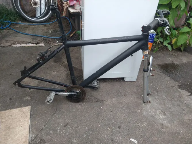 Quadro de alumínio para bicicleta aro 26.