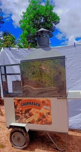 Carro de churrasco. Em ótimo estado, bom pra qm trabalha com culinária!.