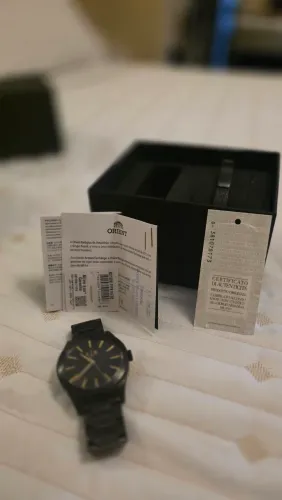 Relógio Armani Exchange AX7102 Preto e Dourado + Pulseira Extra (Original Completo)