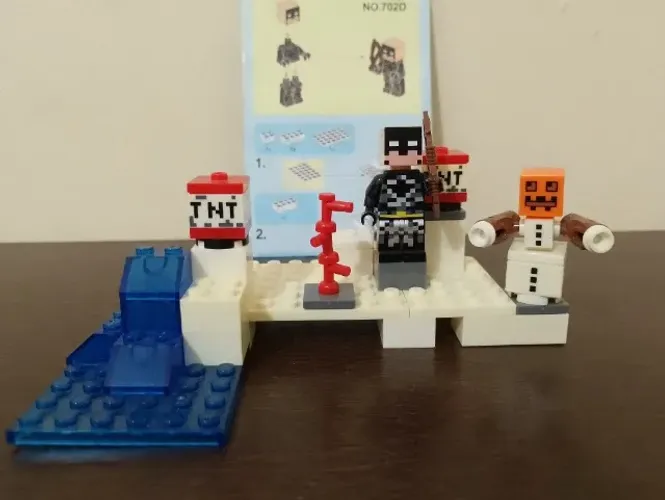 Minecraft NO.702D - Batman e Boneco de Neve