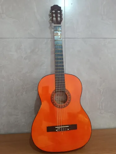 Vende- se violão usado (Em bom estado)