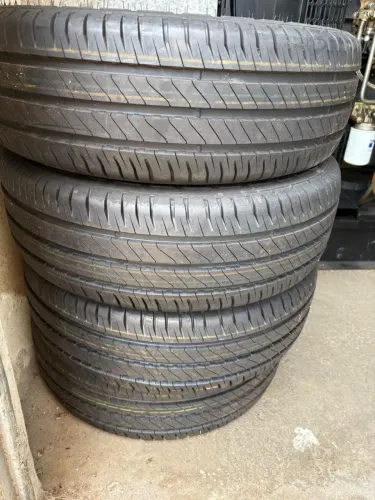 PNEUS Michelin Aro 16 Agilis 3 215/65 R16 C