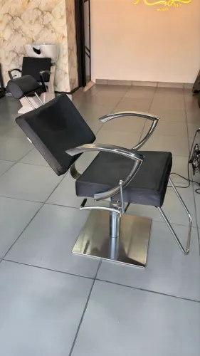 Cadeira de barbeiro ,cabeleireiro Ikesaki reclinavel