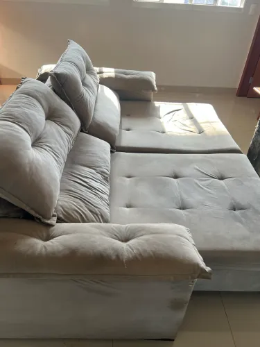 Vendo sofá retrátil em bom estado, entrego em Anápolis, parcelo no cartão