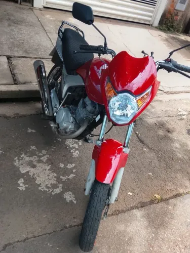 Moto super conservada tudo em ordem