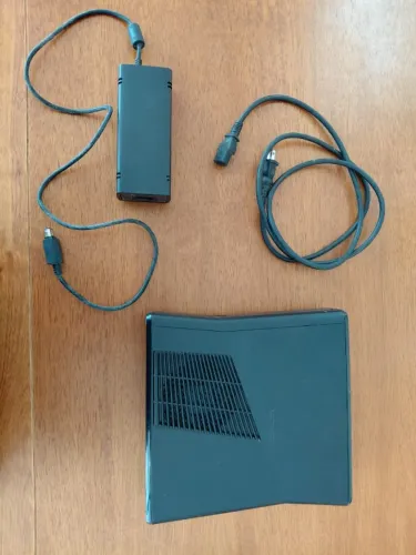 X BOX 360 slim preto
