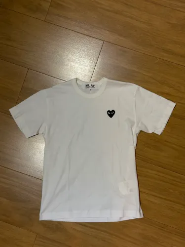 COMME DES GARÇONS 