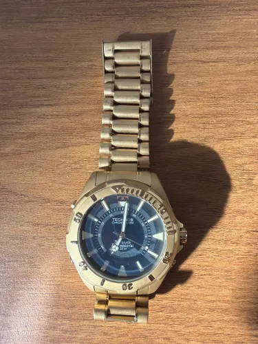 Relógio technos Skydriver dourado