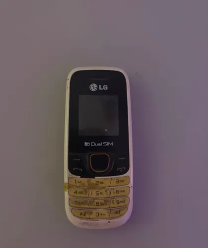 Celular LG A 290 COM DEFEITO