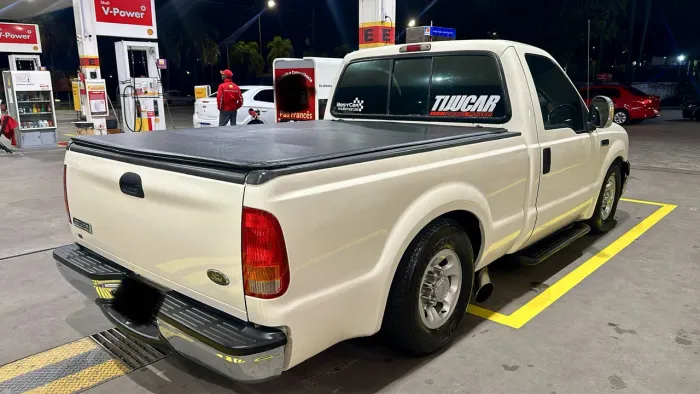 Ford F-250 XLT 4.2 V6 2000