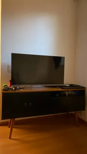 Rack para TV Estilo Retrô / Escandinavo - Lindo e Bem Cuidado!