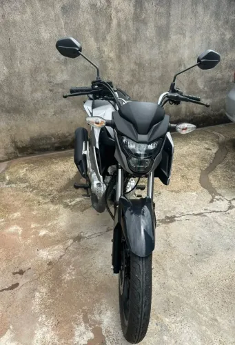 Vendo Honda CG 160 Fan 2026 - Cor Prata Metálico - ZERADA ?