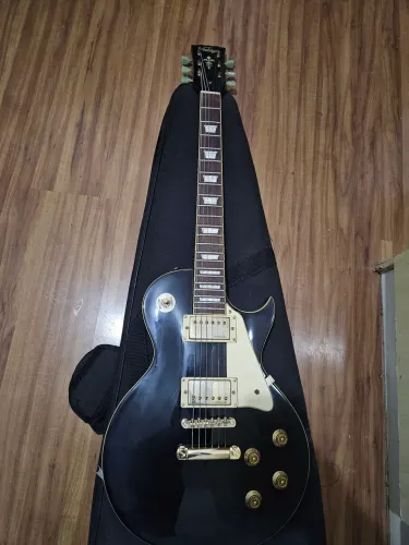 Guitarra Les Paul Vintage V100