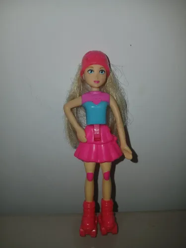 Mini barbie patinadora