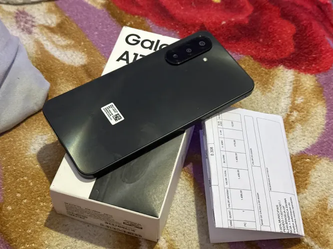 Samsung Galaxy A17 256gb de memória