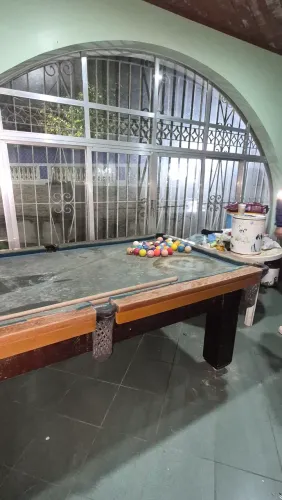 MESA DE SINUCA DE EXCELENTE QUALIDADE - OPORTUNIDADE! 