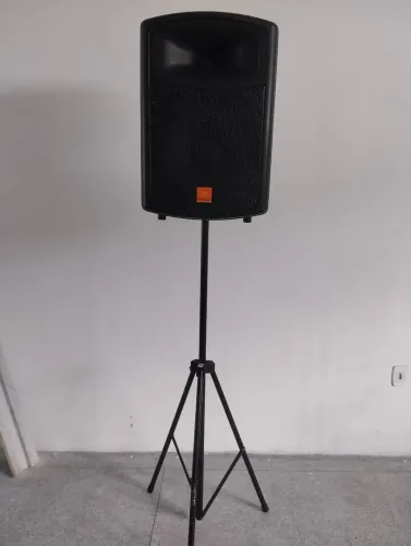  Caixa amplificadora jbl