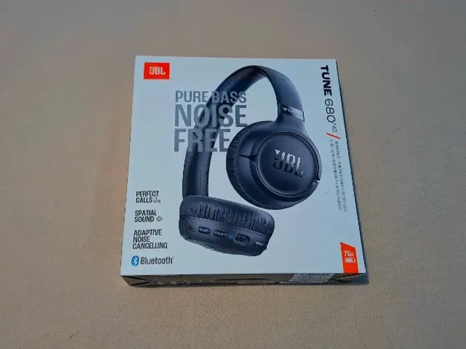 Fone Bluetooth JBL Tune 680NC