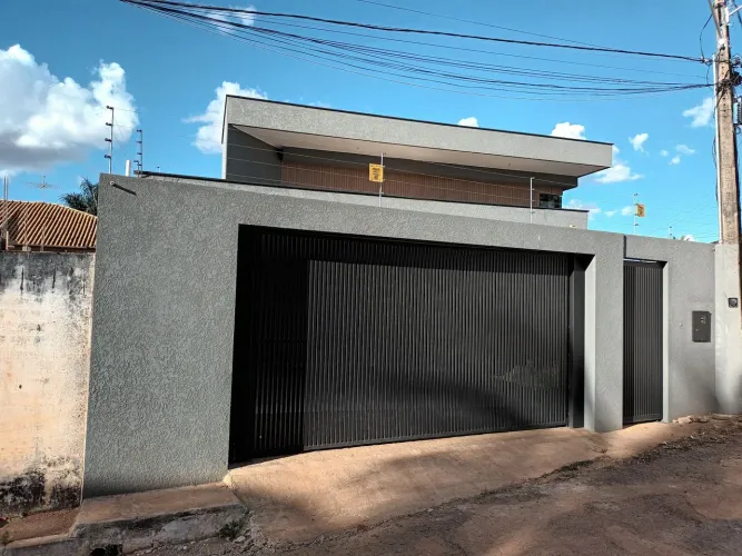 Casa de alto padrão Arniqueiras