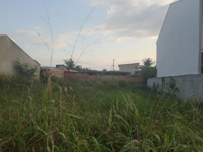 Terreno à venda na Rua Py, Serra Grande, Niterói - RJ
