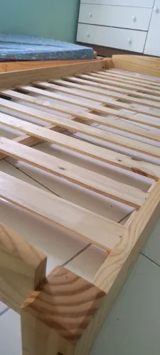 Estrado de cama solteiro