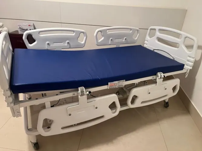 Cama hospitalar Evolution Motorizada Pilati