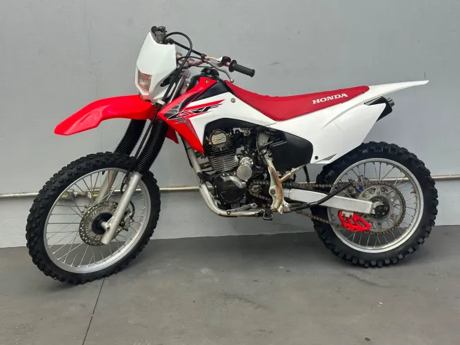 Moto Honda crf 230cc