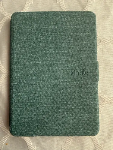 Kindle (7ª geração) com capa
