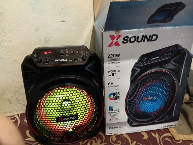 Caixa de som mondial cm220-N 220w RMS novissima
