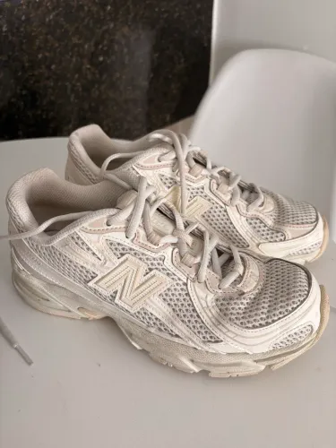 Tênis New Balance 740 original