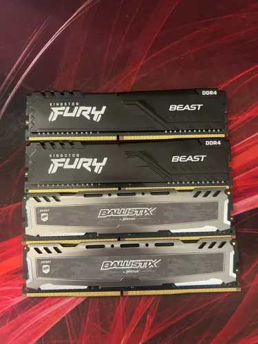 Kit Memória RAM DDR4 16GB 3000MHz CL15 - Kingston Fury Beast / Crucial Ballistix