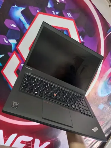 Notebook Lenovo i5 de 4°