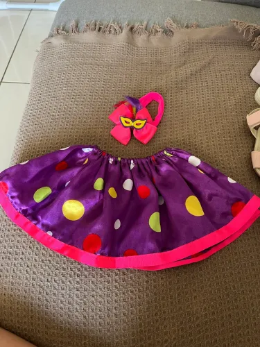 Fantasia, saia e tiara 6 a 1 ano.