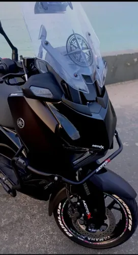 Xmax 300 2026